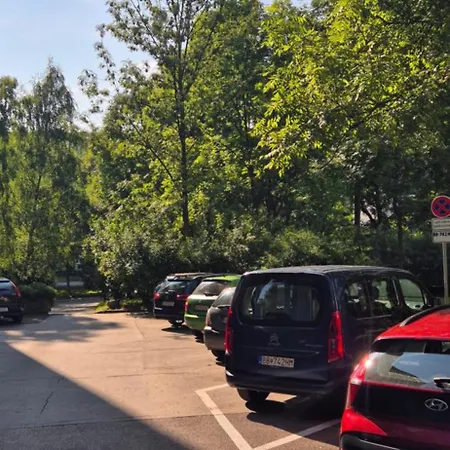 1 Izbovy Pekny S Neskorym Odchodom Az Do 14 Hodiny * Banská Bystrica