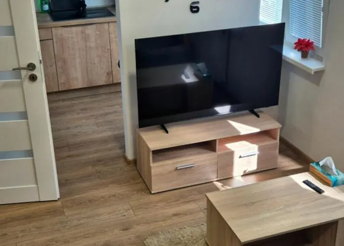 1 Izbovy Pekny S Neskorym Odchodom Az Do 14 Hodiny Apartman Besztercebánya